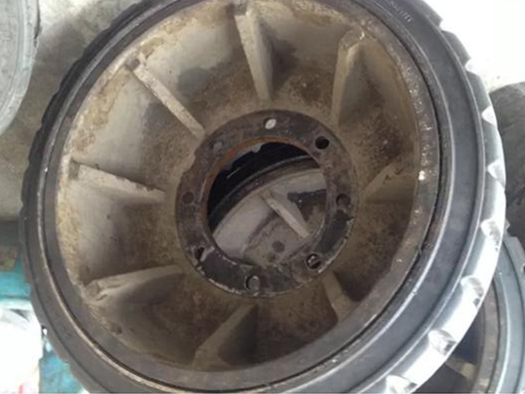 銑刨機輪胎 壓配式實心輪胎