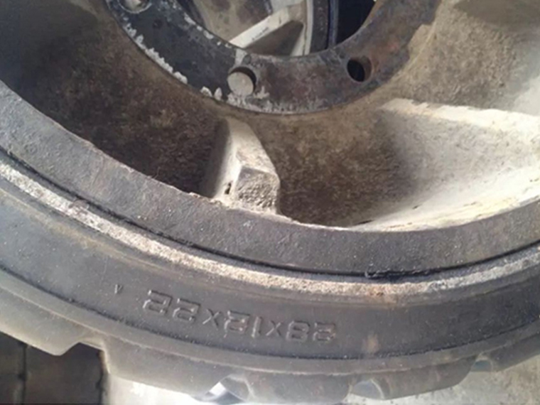 銑刨機輪胎 壓配式實心輪胎